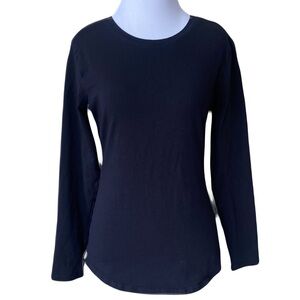 AVETO Basic Long Sleeve Black Top